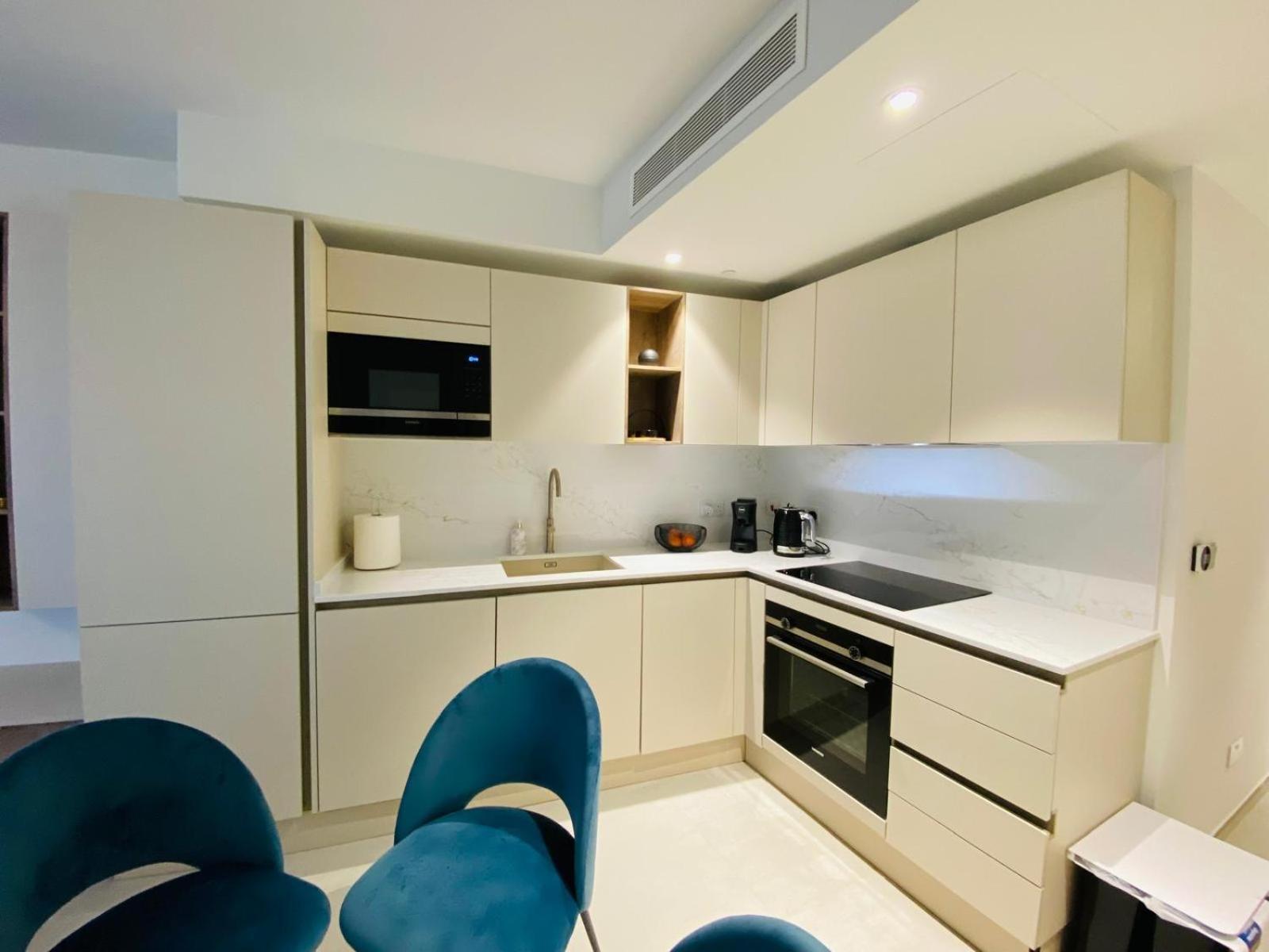 Mercury Luxury Apartment *